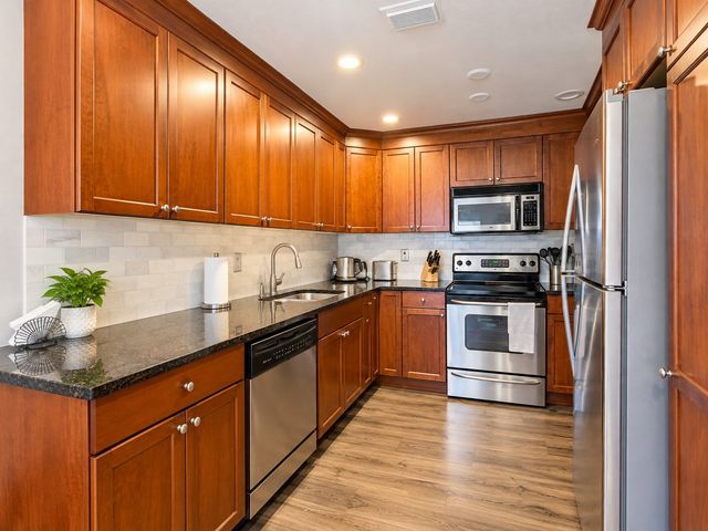 360 Neponset Street 509, Canton, MA 02021