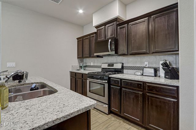 14645 Rockbridge Avenue, El Paso, TX 79938