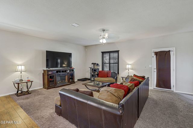 14645 Rockbridge Avenue, El Paso, TX 79938