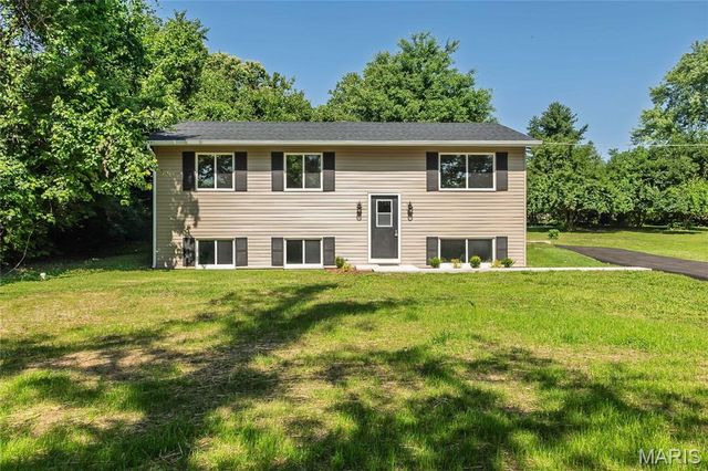 3469 Apple Tree Lane, Bridgeton, MO 63044