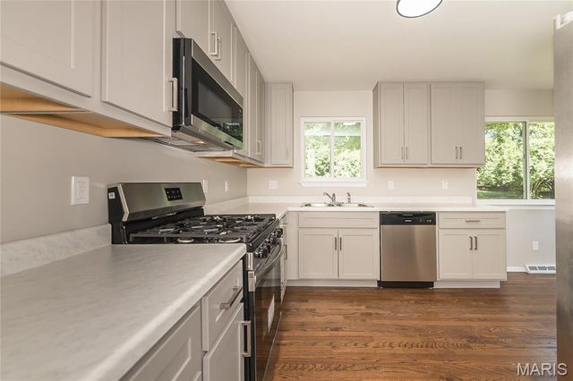 3469 Apple Tree Lane, Bridgeton, MO 63044