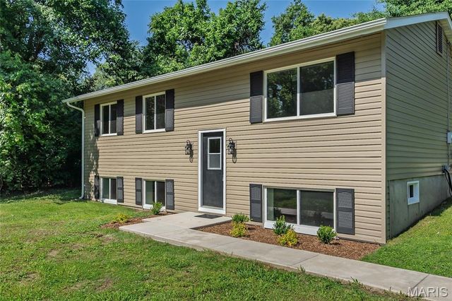 3469 Apple Tree Lane, Bridgeton, MO 63044