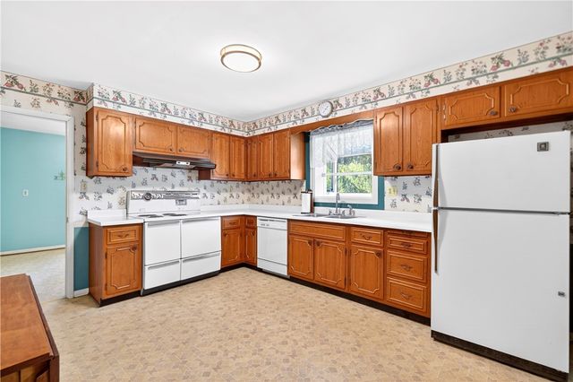 170 Crawford Lane, Rostraver, PA 15012