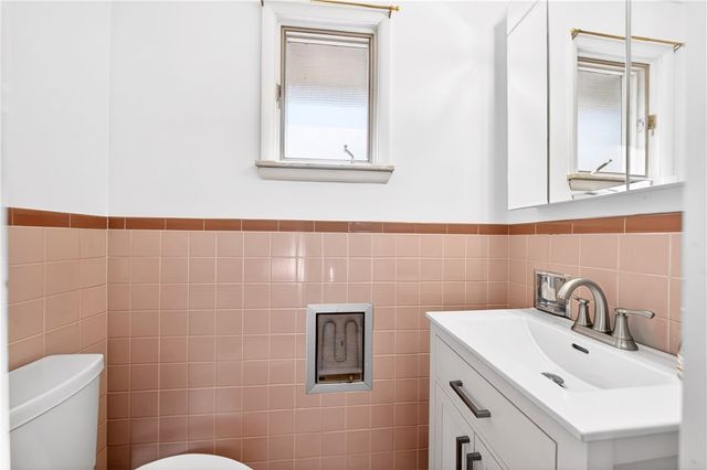 170 Crawford Lane, Rostraver, PA 15012