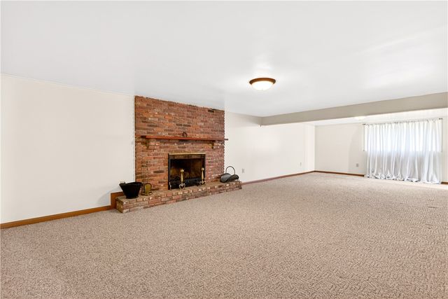 170 Crawford Lane, Rostraver, PA 15012