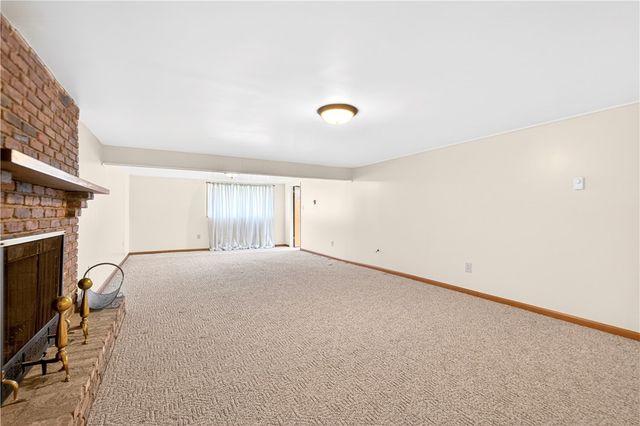 170 Crawford Lane, Rostraver, PA 15012