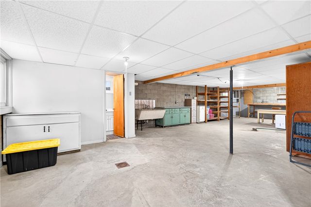 170 Crawford Lane, Rostraver, PA 15012