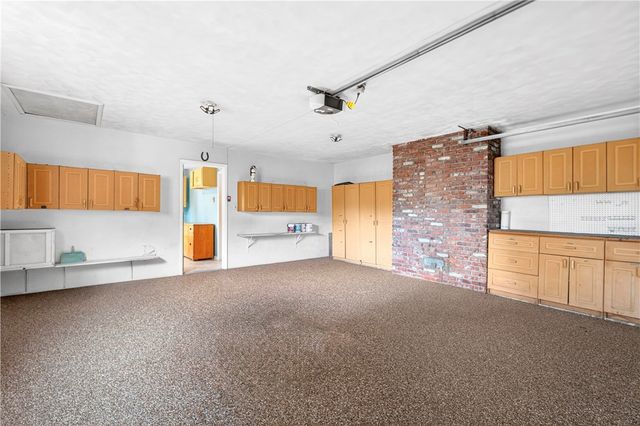 170 Crawford Lane, Rostraver, PA 15012