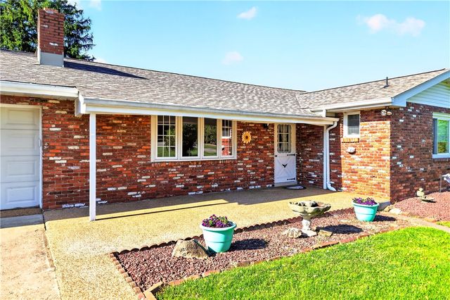 170 Crawford Lane, Rostraver, PA 15012