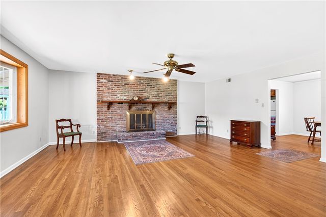 170 Crawford Lane, Rostraver, PA 15012