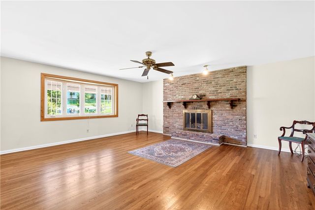 170 Crawford Lane, Rostraver, PA 15012