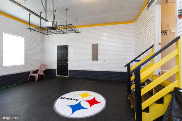 6 ARGYLE HILLS DR, Fredericksburg, VA 22405