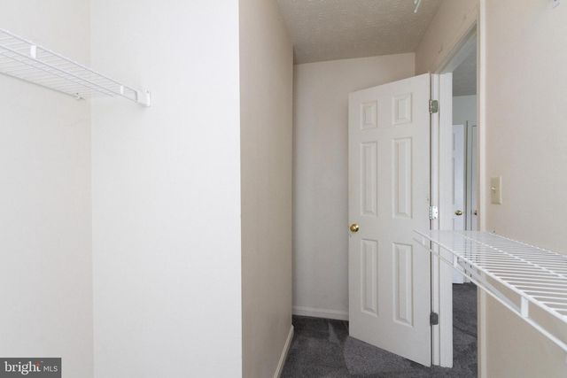 6 ARGYLE HILLS DR, Fredericksburg, VA 22405