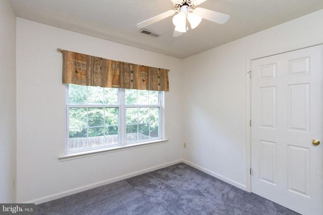 6 ARGYLE HILLS DR, Fredericksburg, VA 22405