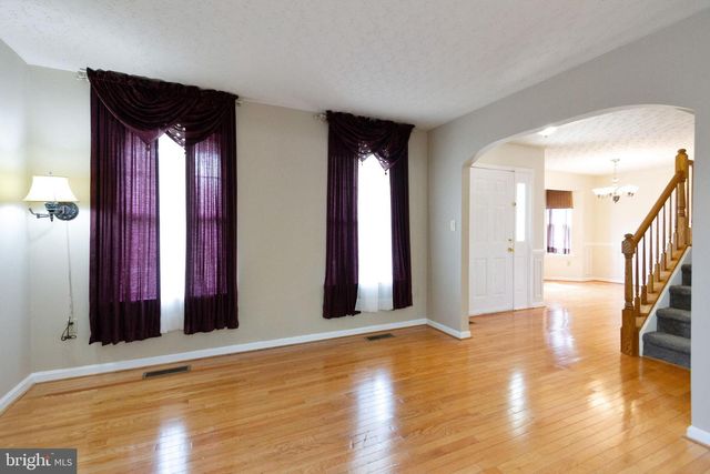 6 ARGYLE HILLS DR, Fredericksburg, VA 22405