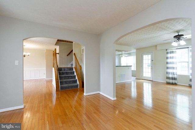 6 ARGYLE HILLS DR, Fredericksburg, VA 22405