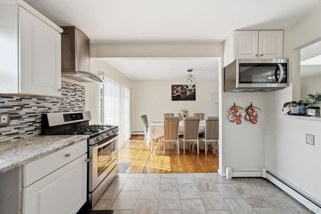 10 Carman Boulevard, Massapequa, NY 11758