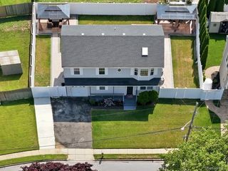 10 Carman Boulevard, Massapequa, NY 11758