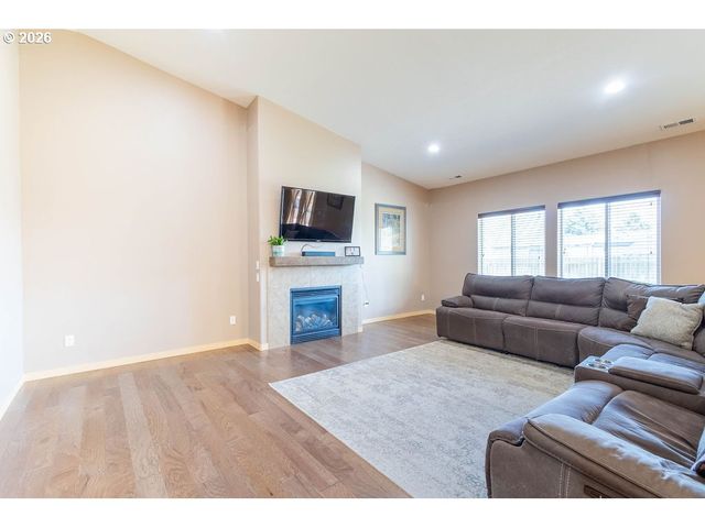 10503 I Ave, Island City, OR 97850