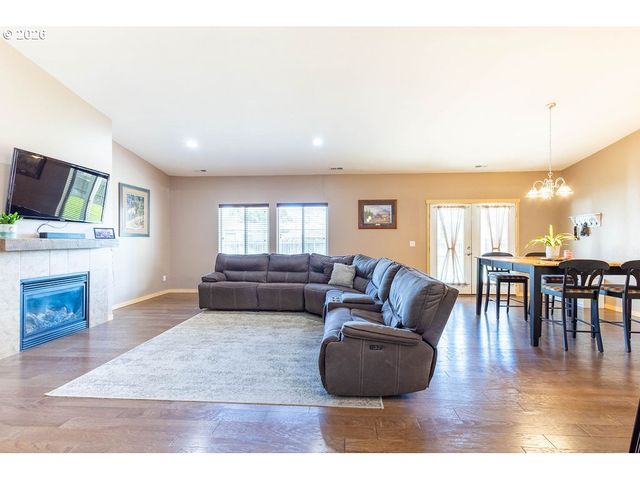 10503 I Ave, Island City, OR 97850