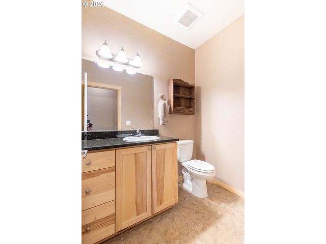 10503 I Ave, Island City, OR 97850