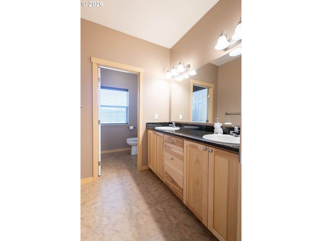 10503 I Ave, Island City, OR 97850