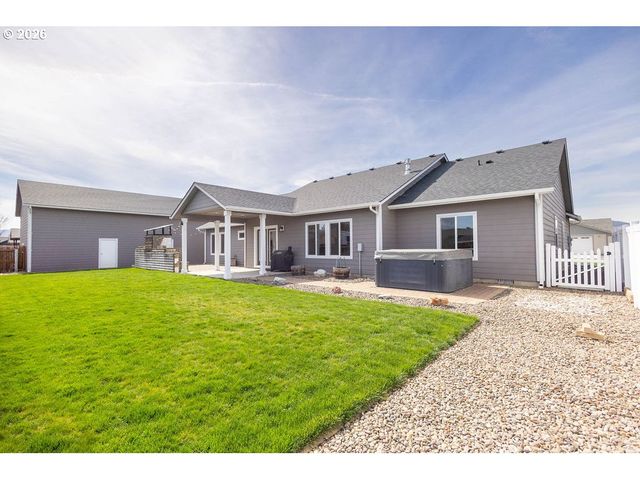 10503 I Ave, Island City, OR 97850