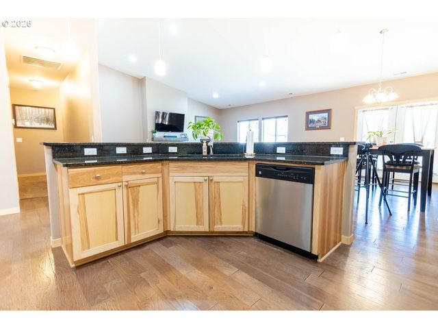 10503 I Ave, Island City, OR 97850