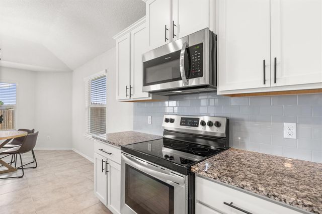 609 Ibis Falls LOOP, Jarrell, TX 76537
