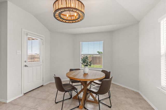 609 Ibis Falls LOOP, Jarrell, TX 76537