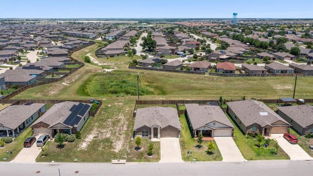 609 Ibis Falls LOOP, Jarrell, TX 76537