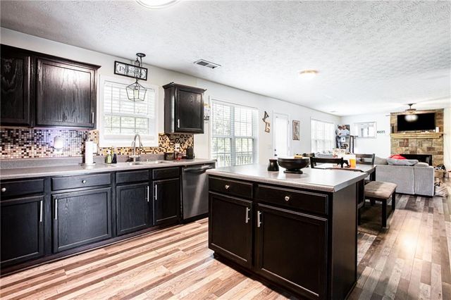 208 Overlook Point, Dallas, GA 30157