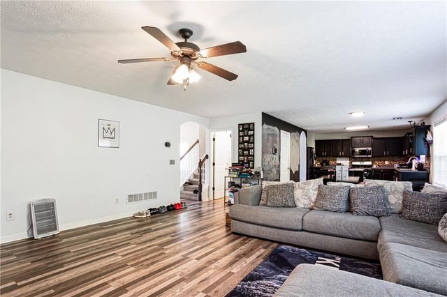 208 Overlook Point, Dallas, GA 30157