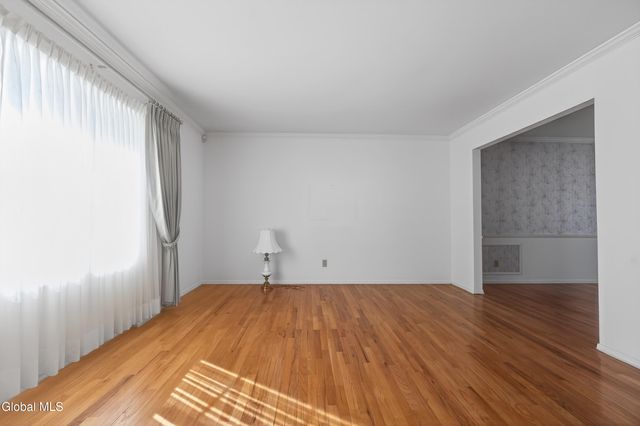 56 Bayberry Road, Rotterdam, NY 12306