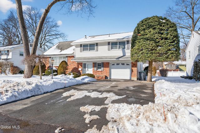 56 Bayberry Road, Rotterdam, NY 12306