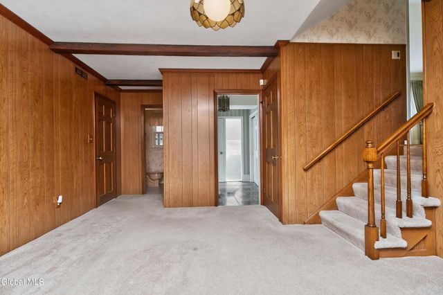 56 Bayberry Road, Rotterdam, NY 12306