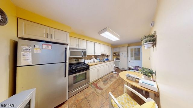 96 Rector Street, Millburn Twp., NJ 07041