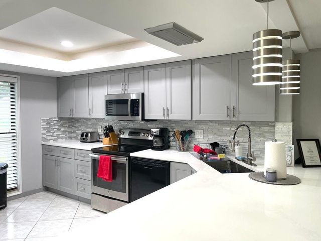 1714 Consulate Place 101, West Palm Beach, FL 33401