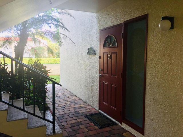 1714 Consulate Place 101, West Palm Beach, FL 33401