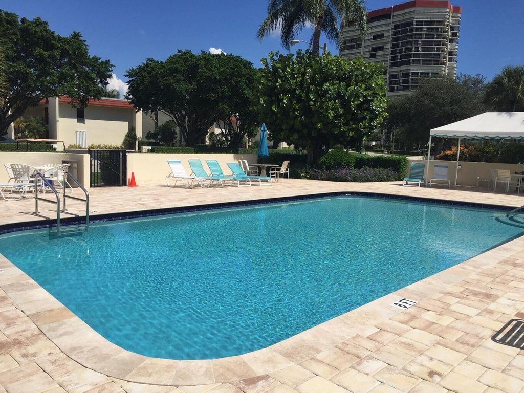 1714 Consulate Place 101, West Palm Beach, FL 33401