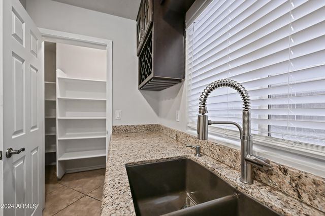 9208 W DEANNA Drive, Peoria, AZ 85382
