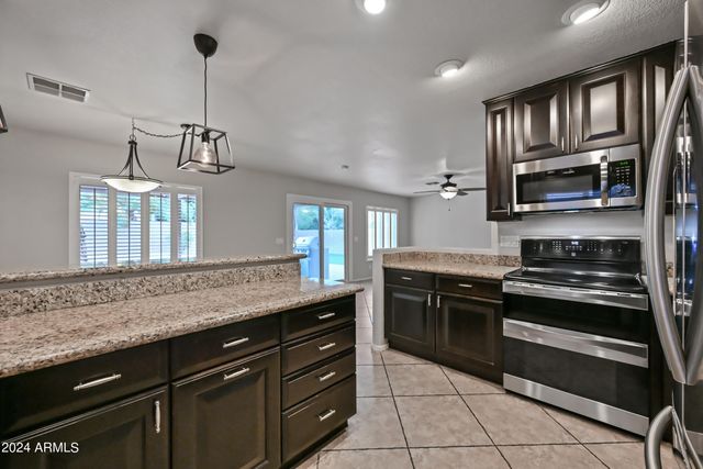 9208 W DEANNA Drive, Peoria, AZ 85382