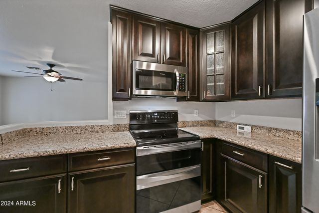 9208 W DEANNA Drive, Peoria, AZ 85382