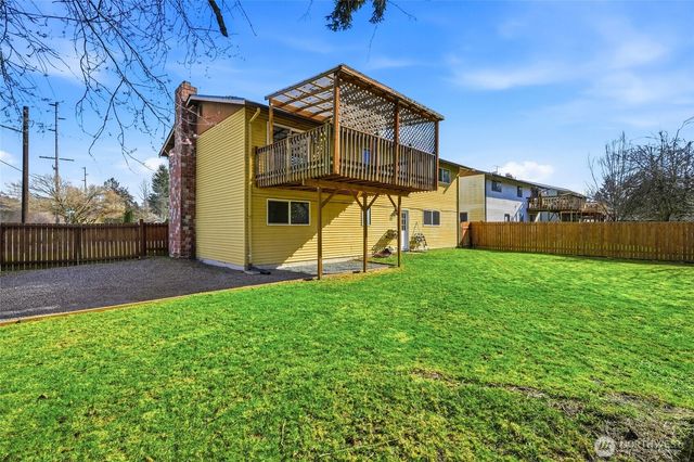 9926 59th Drive NE, Marysville, WA 98270