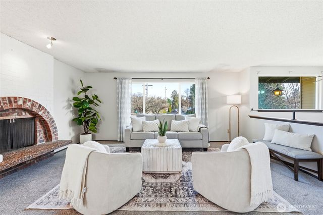 9926 59th Drive NE, Marysville, WA 98270