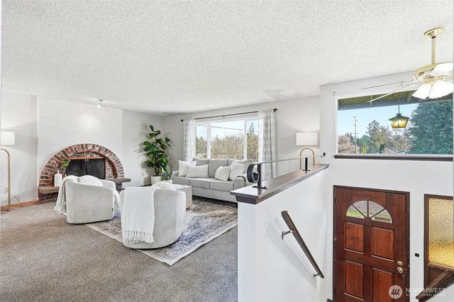 9926 59th Drive NE, Marysville, WA 98270