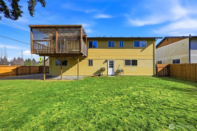 9926 59th Drive NE, Marysville, WA 98270