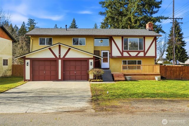 9926 59th Drive NE, Marysville, WA 98270