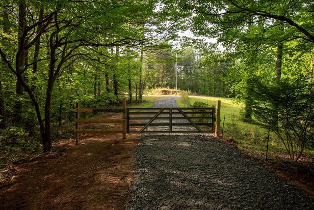 36 Mountain Top Road, Marble, NC 28905