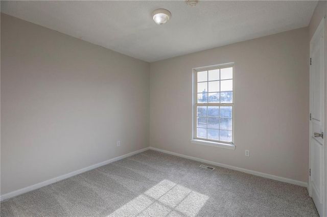 18404 E Blackhawk Trail, Independence, MO 64056